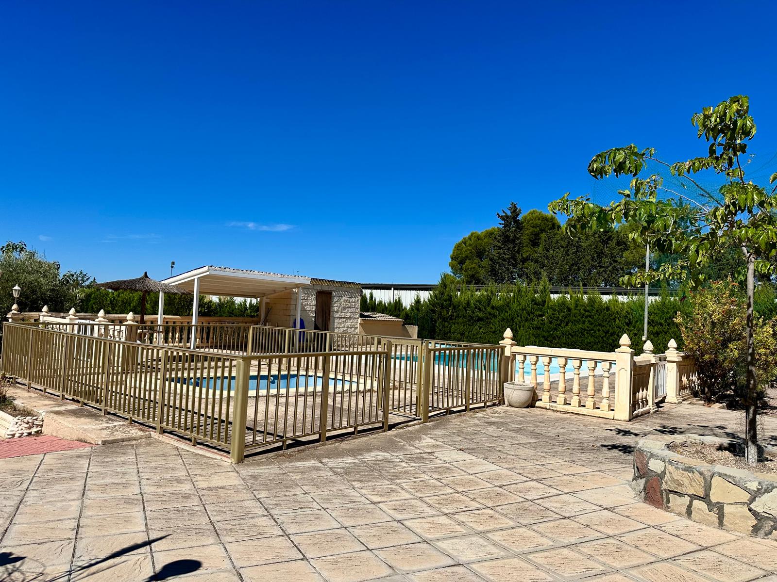 Vrijstaande villa te koop in Yecla