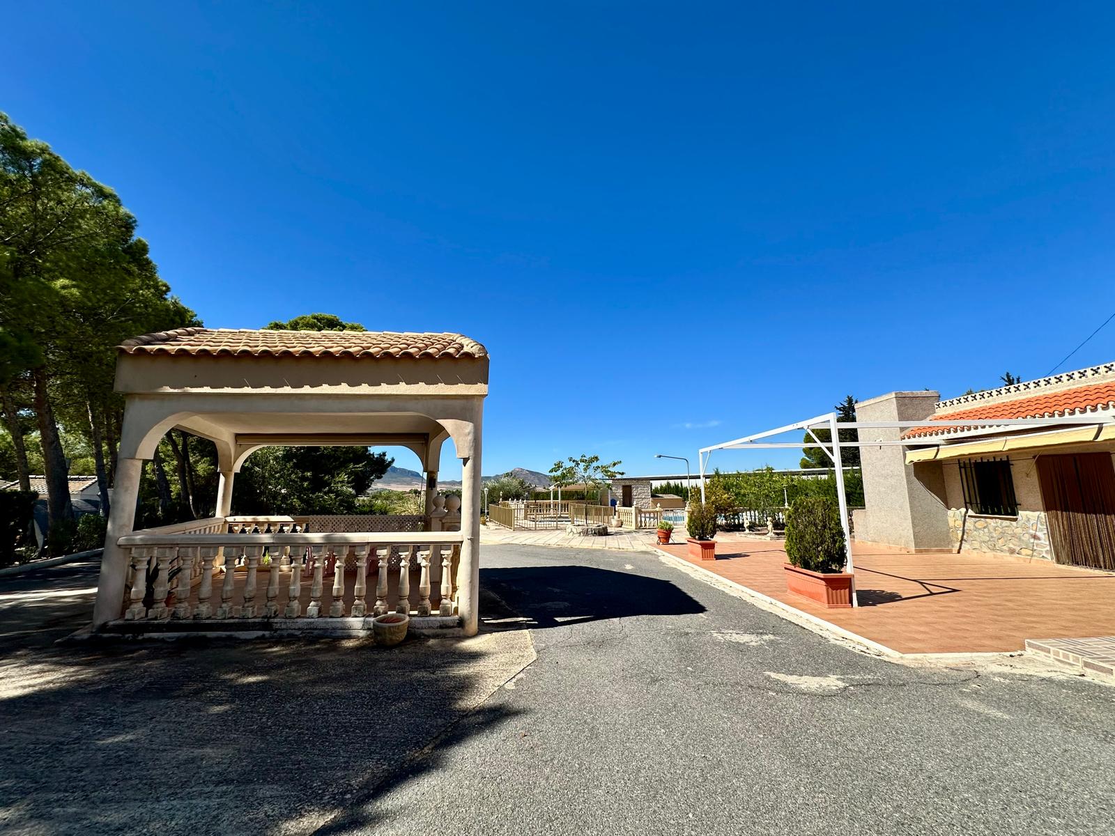 Vrijstaande villa te koop in Yecla