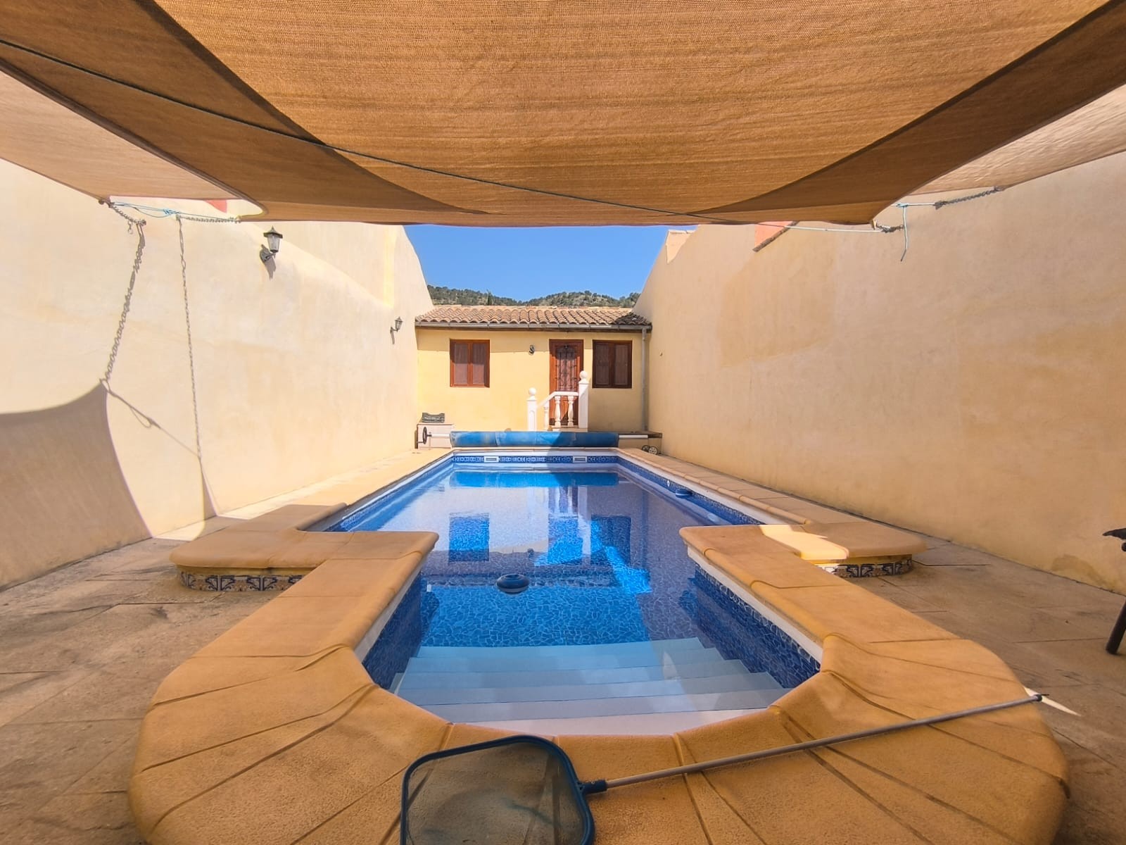 Vrijstaande villa te koop in Monóvar