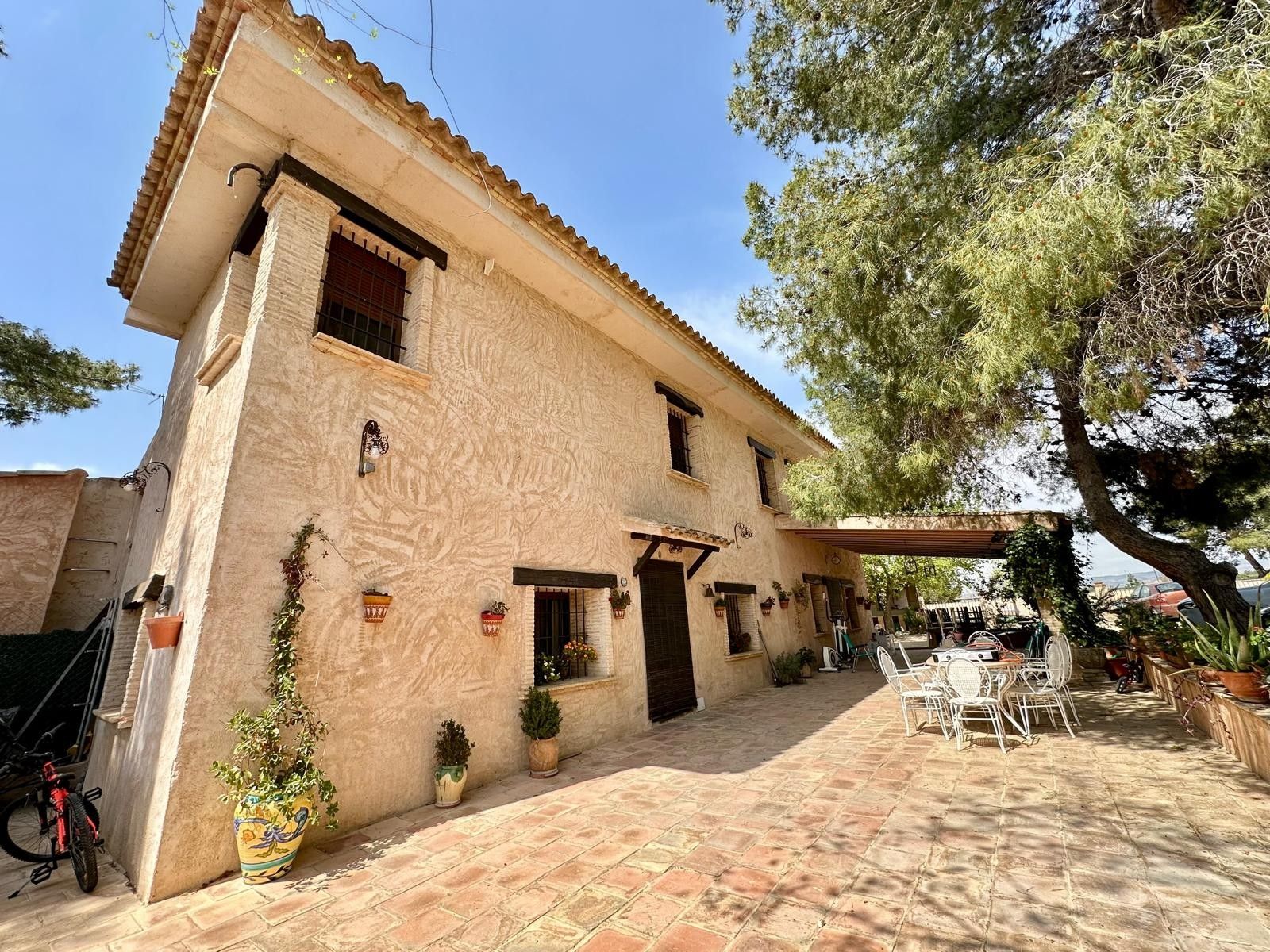 Villa en Yecla