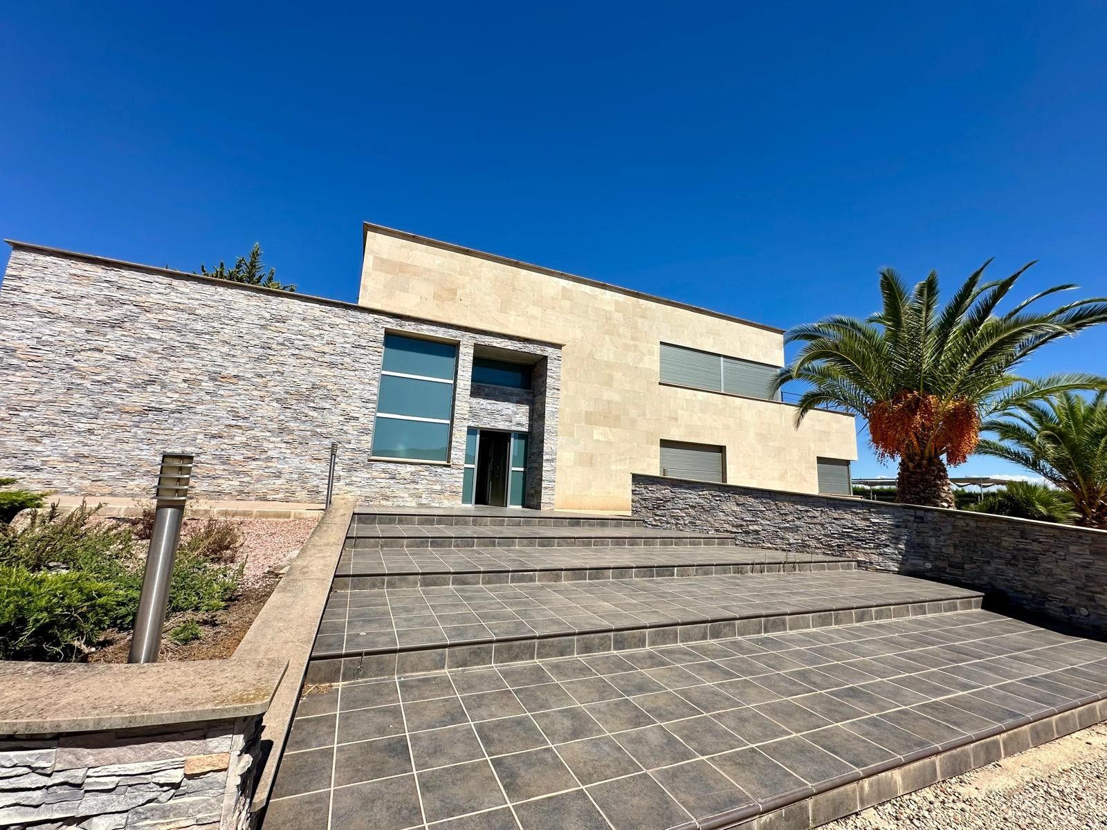 Villa en Yecla